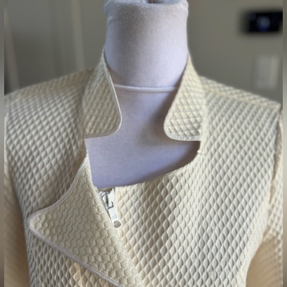 Vera Wang Structured Jacket 3/4 Sleeve Front Zip Cotton Wool Silk Ecru Like New - Picture 10 of 15